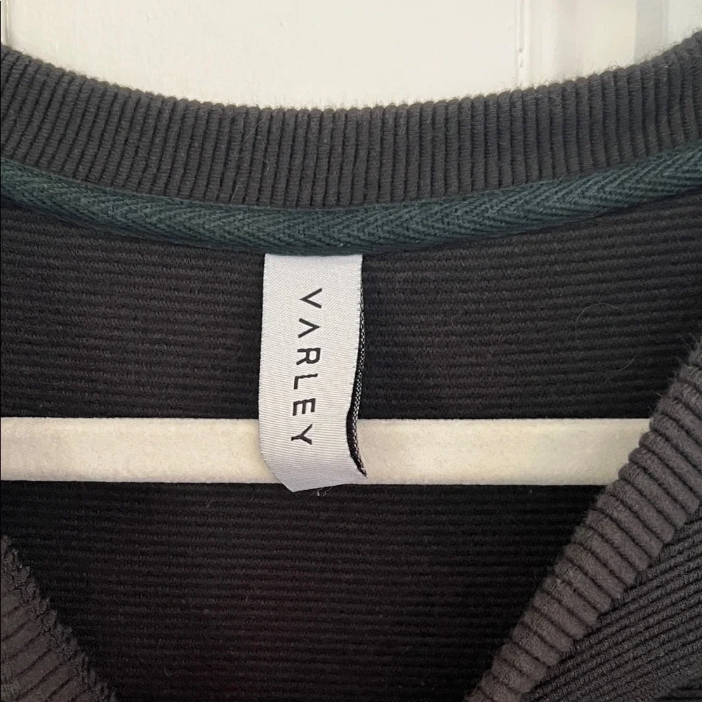 Varley Black Sweatshirt with Gold Zippers - Picture 2 of 14